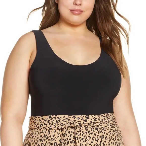 Leith Tops - Leith Plus Size Scoop Neck Black Body Suit
